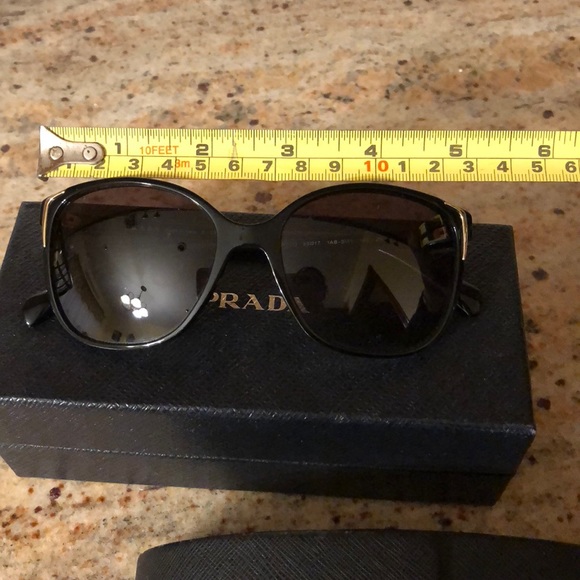 ✨Prada Sunglasses - Picture 7 of 8